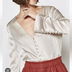 NWT Joie Madora Textured Satin Top Shimmer Blouse Low V Cut Sz Small (flaw)